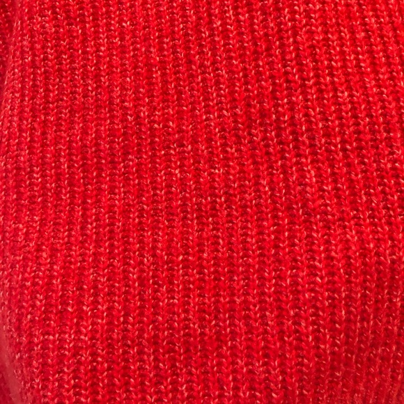 Old Navy V-Neck Shaker Stitch Cocoon Sweater - Picture 5 of 7